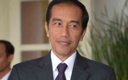 Dibalik Senyum Jokowi: Kebijakan Yang Menguntungkan Siapa?