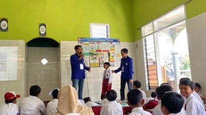 Mahasiswa MBKM Membangun Desa Universitas Negeri Malang Melaksanakan Sosialisasi Dampak Bahaya Narkoba dan Merokok Pada Siswa SDN Sumbergondo 01