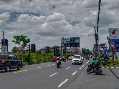 Puncak Arus Mudik 2024, Arus Lalu Lintas Jalan Jogja- Wates Terpantau Ramai Lancar