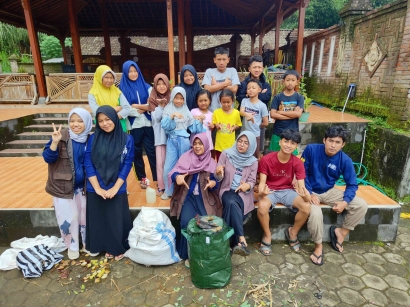 Sosialisasi Pengolahan Sampah Organik menjadi Pupuk Kompos Menggunakan Compost Bag oleh Mahasiswa UNNES GIAT 8 di Desa Ngrawan