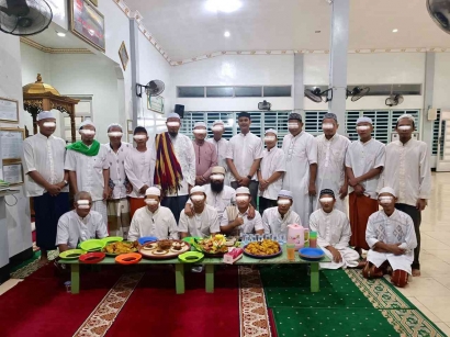 Malam Penghujung Ramadan, Warga Binaan LPN Karang Intan Gelar Khataman Al-Quran