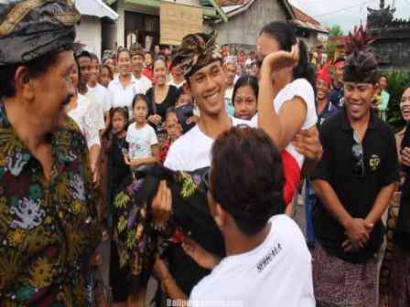 Filosofi Tradisi: Mejuk-jukan di Desa Bengkala Saat Malam Hari Raya Nyepi