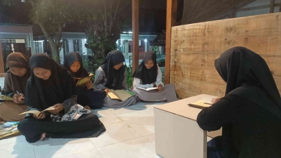 Mengaji Bersama Santri TPQ Roudhotus Sholihin di Bulan Ramadhan