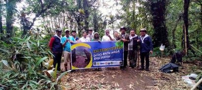 Pimpin Ekspedisi Literasi Situs Batu Naga Kabupaten Kuningan