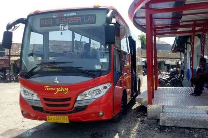 Trip dengan Bus Trans Jateng dari Terminal Bawen Ke Terminal Weleri untuk Melihat Perayaan Kupatan di Pantai Weleri