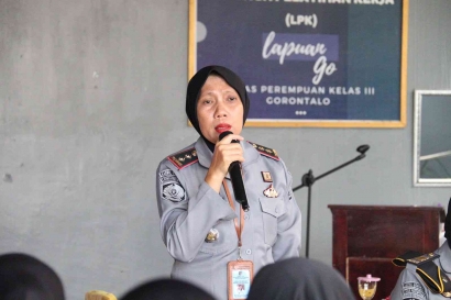 Kalapas Perempuan Gorontalo Pimpin Rapat Pegawai, Meita Eriza: Perkuat Kolaborasi dan Pengawasan Aktivitas Warga Binaan
