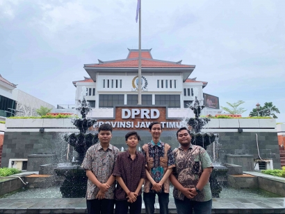 Mahasiswa Ilmu Komunikasi Untag Surabaya Magang di DPRD Provinsi Jawa Timur