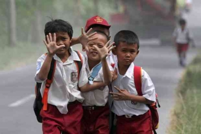 Ketidakmerataan Pendidikan di Indonesia: Bagaimana Solusinya?