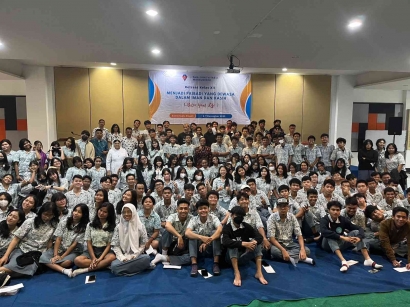 Burn Your Life: Retreat Kelas XII SMA FV2 Marsudirini di Sawangan Depok