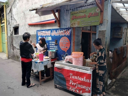 Kehidupan Para Pedagang Kecil di Kota Bandung
