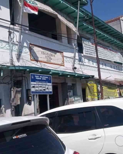 Hotel Kemadjoean Surabaya Tempat Debat A Hassan dan M Achsan Seorang Tokoh Atheis Malang