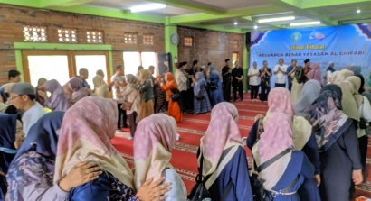Penuh Keakraban dan Kekeluargaan Halal Bihalal Keluarga Besar Yayasan Al Ghifari Bandung