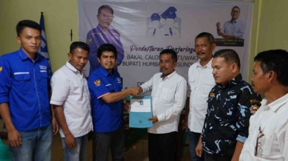 Birma Sinaga Mendaftar ke DPD II PAN Humbahas sebagai Bakal Calon Bupati Humbang Hasundutan.