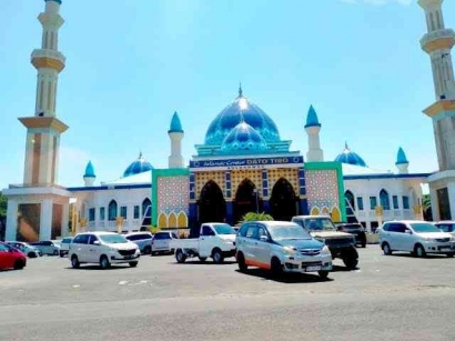 Tak Hanya Pantai Bira, Masjid ICDT Juga Dipadati Wisatawan di Libur Hari Raya