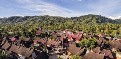 Melihat dan Mengenal Kawasan Seribu Rumah Gadang: Kampung Adat Terpopuler di Indonesia!
