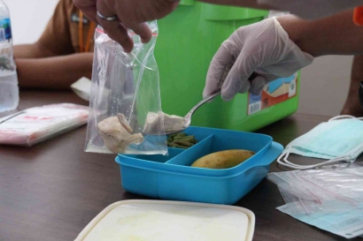 Uji Kelayakan Makanan, Dinkes Kabupaten Gorontalo Lakukan Pengecekan Sampel Makanan Lapas Perempuan Gorontalo