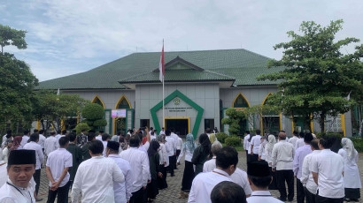 Kanwil Kementerian Agama Jawa Timur Gelar Apel Senin Pagi Membahas Tentang Persiapan Haji