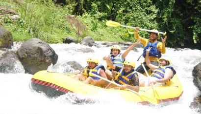 Pilih Rafting di Ubud atau Telaga Waja - Berikut Perbandingannya