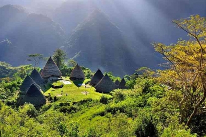 Pesona Alam dan Budaya: Menjelajahi Keindahan Wae Rebo, Desa Terindah Kedua di Dunia