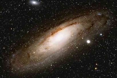 Mengenal Galaksi Andromeda Tetangga Galaksi Bima Sakti