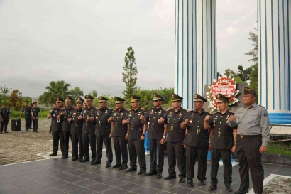 UPT Pemasyarakatan dan PIPAS Nusakambangan Cilacap, Ziarah Taman Makam Pahlawan Menyambut Hari Bhakti Pemasyarakatan ke-60 Tahun 2024