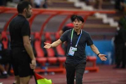 Menerawang Strategi Shin Tae-yong Menghadang Uzbekistan di Semifinal