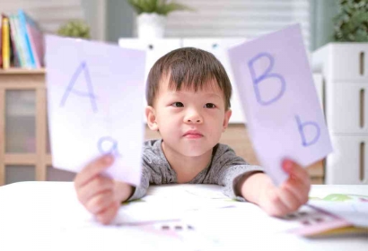 Anak Anda Belum Bisa Baca Tulis ?, Cobalah Metode Belajar Bahasa Montessori