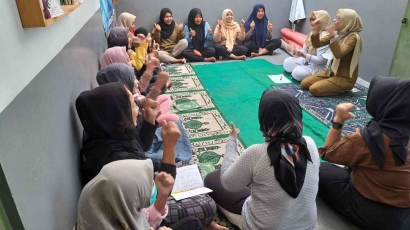 Petugas Aisyiyah Boyolali Berikan Ceramah Kerohanian bagi WBP Wanita Rutan Boyolali