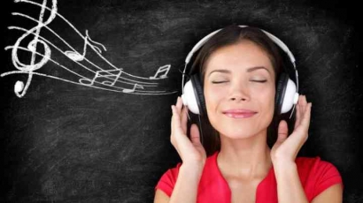 Bukan Sekedar Hobi, Ini 4 Manfaat Mendengarkan Musik bagi Kesehatan