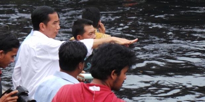 Jokowi Saat Jakarta Banjir, di Mana Kita?