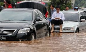 Jakarta Banjir, Jangan Hanya Salahkan Orang yang Buang Sampah
