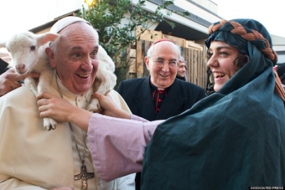 Paus Fransiskus Sang Gembala Baik