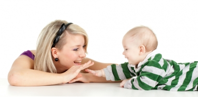 Perkembangan Normal dan Stimulasi Dini Fungsi Pendengaran Bayi