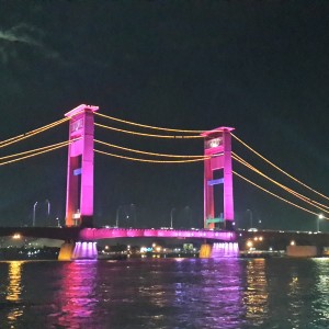 Purple Bridge, Iron Man 3, & Kuliner di Kota Palembang