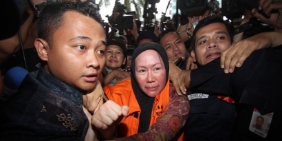 Wanita Harus Lebih "Dipersulit" Dalam Berpolitik di Indonesia