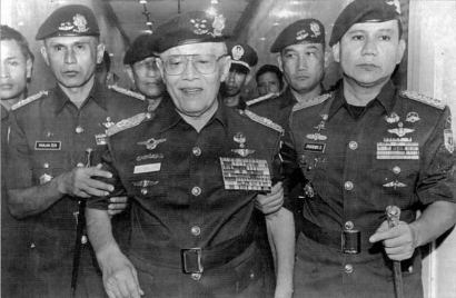 Jenderal Besar AH Nasution, Prabowo dan Rivalitas TNI