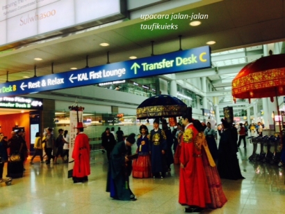 Keluarga Kerajaan Juga Suka Jalan-jalan di Bandara Incheon