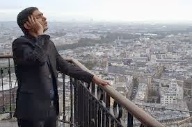 Ketika Adzan Berkumandang di Menara Eiffel