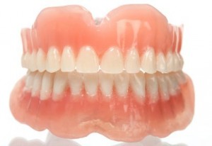 Pengalaman Traumatis Dipermak Tukang Gigi
