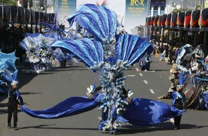 Virus Carnival Menjangkiti Indonesia