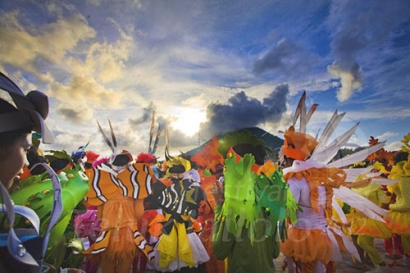 Sasadu on The Sea - Pertunjukan Puncak Festival Teluk Jailolo 2013