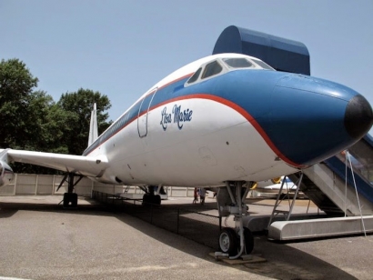 Dijual, Pesawat Mewah Bekas Elvis Presley