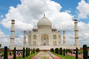 Sedih… Tidak Diizinkan Sholat Jumat di Taj Mahal