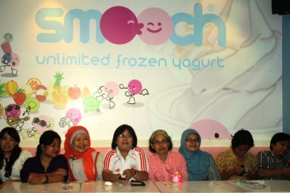 Belajar Paper Quilling dan Mencicipi Frozen Yoghurt di Smooch Yoghurt Grand Indonesia