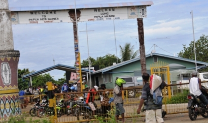 Warga Perbatasan Tutup Jalan ke Papua Nugini