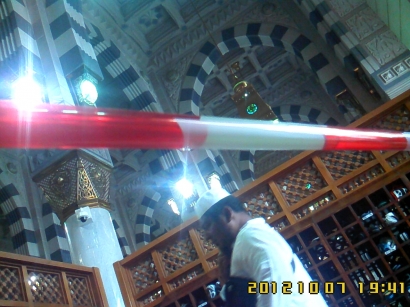 Road To Mecca 3: Sholat Khomsah Wa Tsalasin di Masjid Nabawy