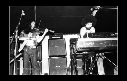 Hingar-bingar Panggung Musik Rock Indonesia 1970-an (1)