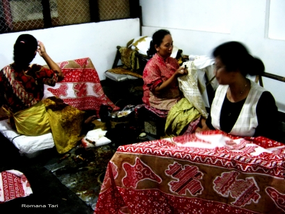 Melihat Dari Dekat Proses Pembuatan Selembar Kain Batik