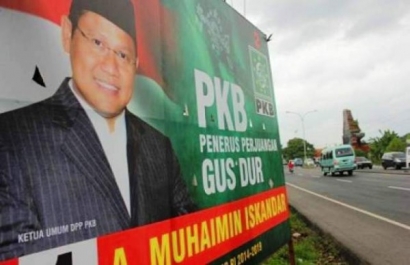PKB Diharamkan Gus Dur, Kantor PKB Pasang Foto Gus Dur