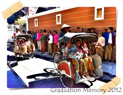 Graduation with Indonesian Cultural Style